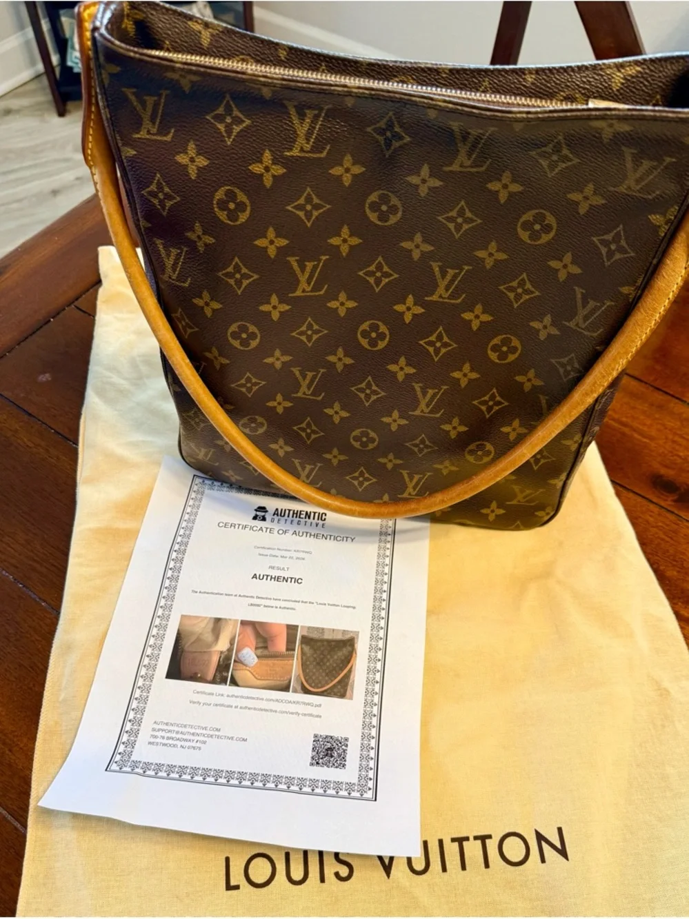 Louis Vuitton Looping MM – Monogram Canvas – Authenticated with LV Dustbag - Picture 2 of 15